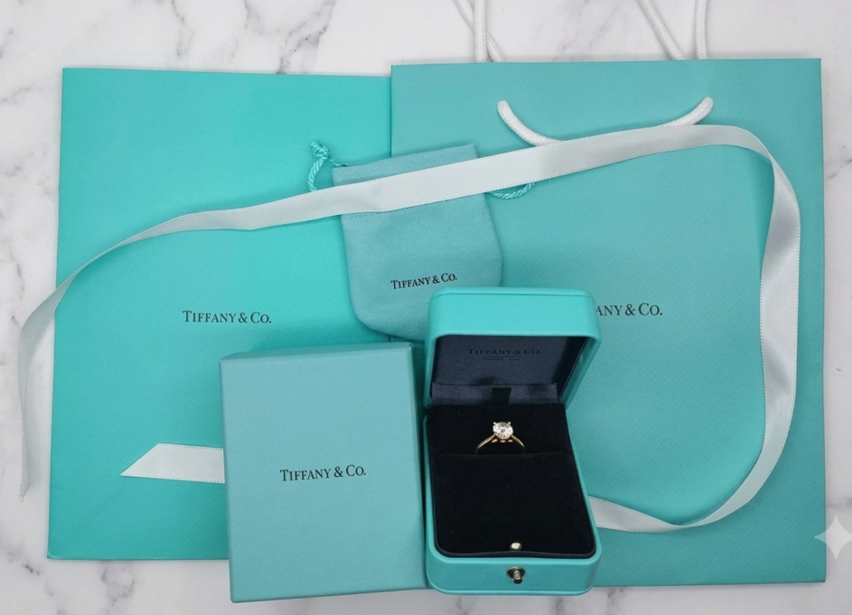 TIFFANY & CO. BLUE LEATHER PRESENTATION NECKLACE GIFT BOX, CASE, AND BAG