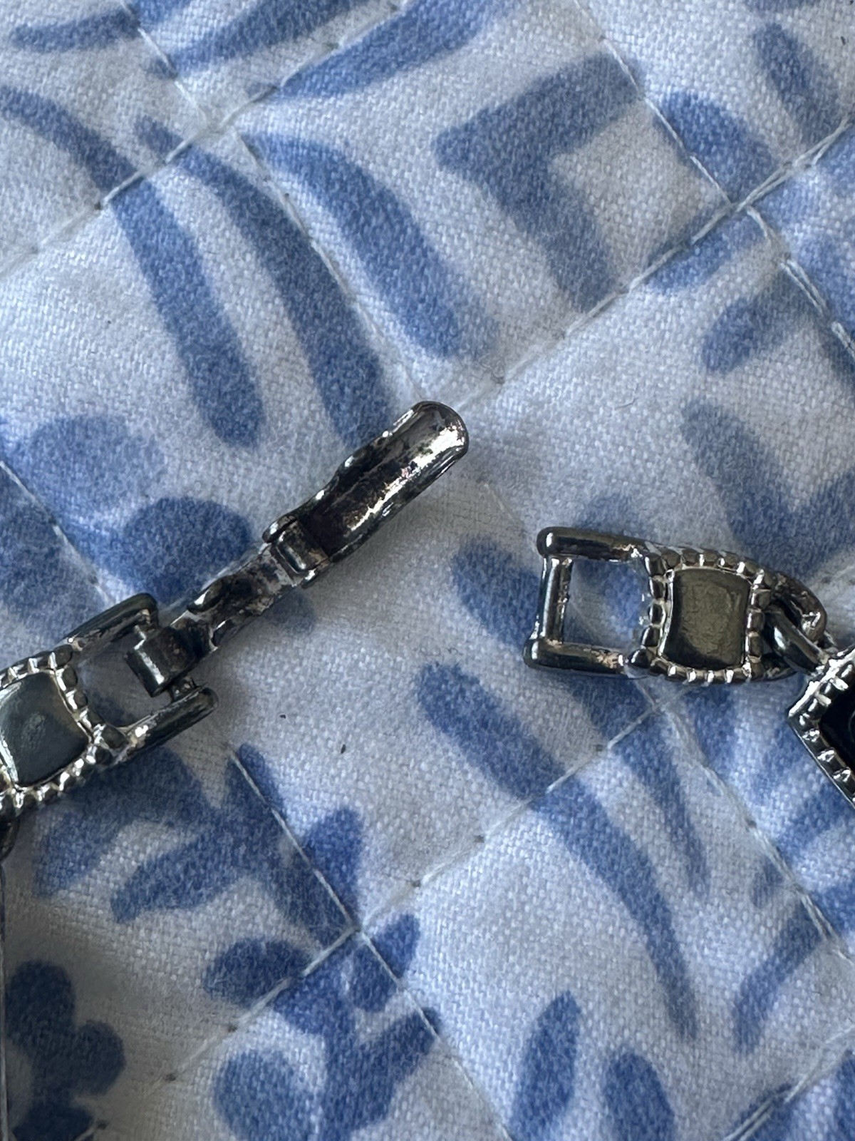 Vintage Black And Gold Premier Design Bracelet 7.5” Classy