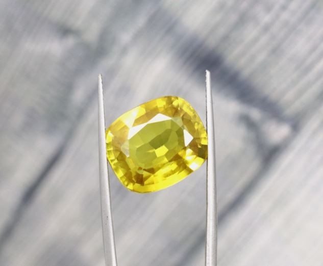 Yellow Sapphire 16Ct Cushion Cut Certified Pukhraj Loose Gemstone | 15x12x6mm