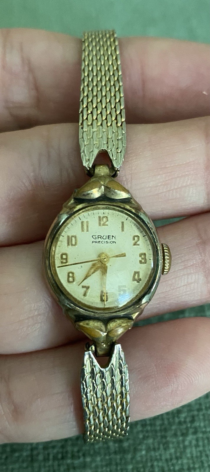 Vintage Gruen Veri-thin Winding Switzerland ladies watch – Runs 10K RGP Bezel