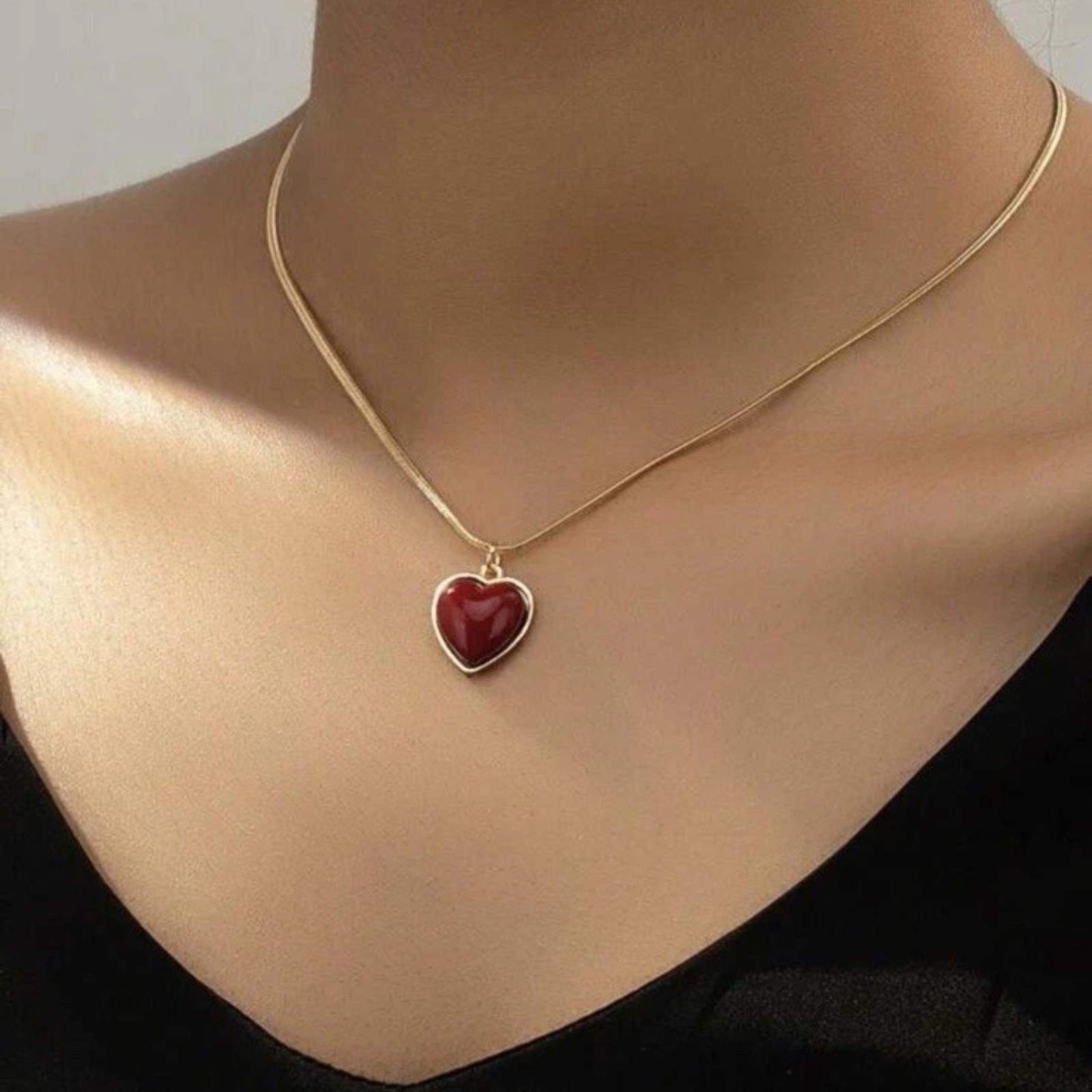 Minimalist Heart Shaped Pendant Necklace Everyday Wear or Gift Giving