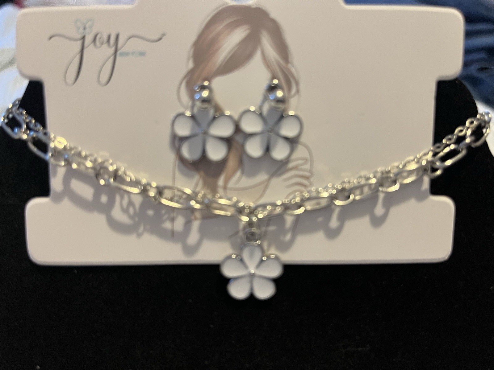 NEW Joy 2 Strand White & Silver Flower Adjustable 7-9 In Bracelet & Earrings Set