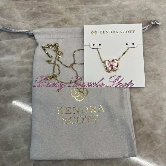 🎀✨Kendra Scott Haley Bow Gold Pendant Necklace In Blush Mother of Pearl New✨ 🎀