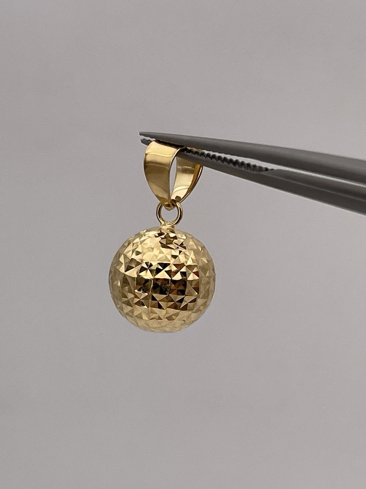 18k Yellow Gold Diamond Cut Disco Ball Pendant charm 1.20g