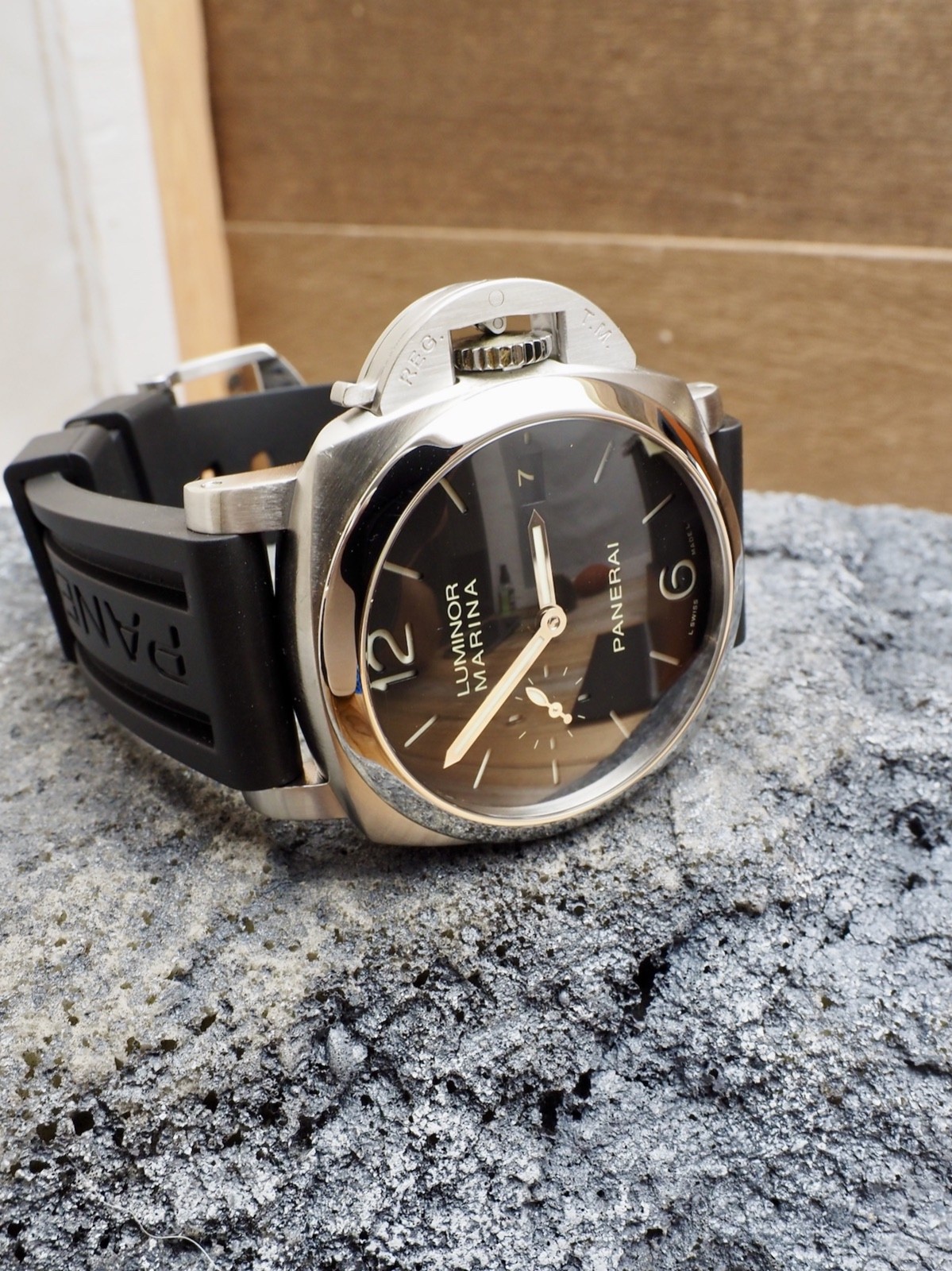 Panerai 42mm Luminor Automatic Date PAM00392 “R” Box and Papers! Great Value