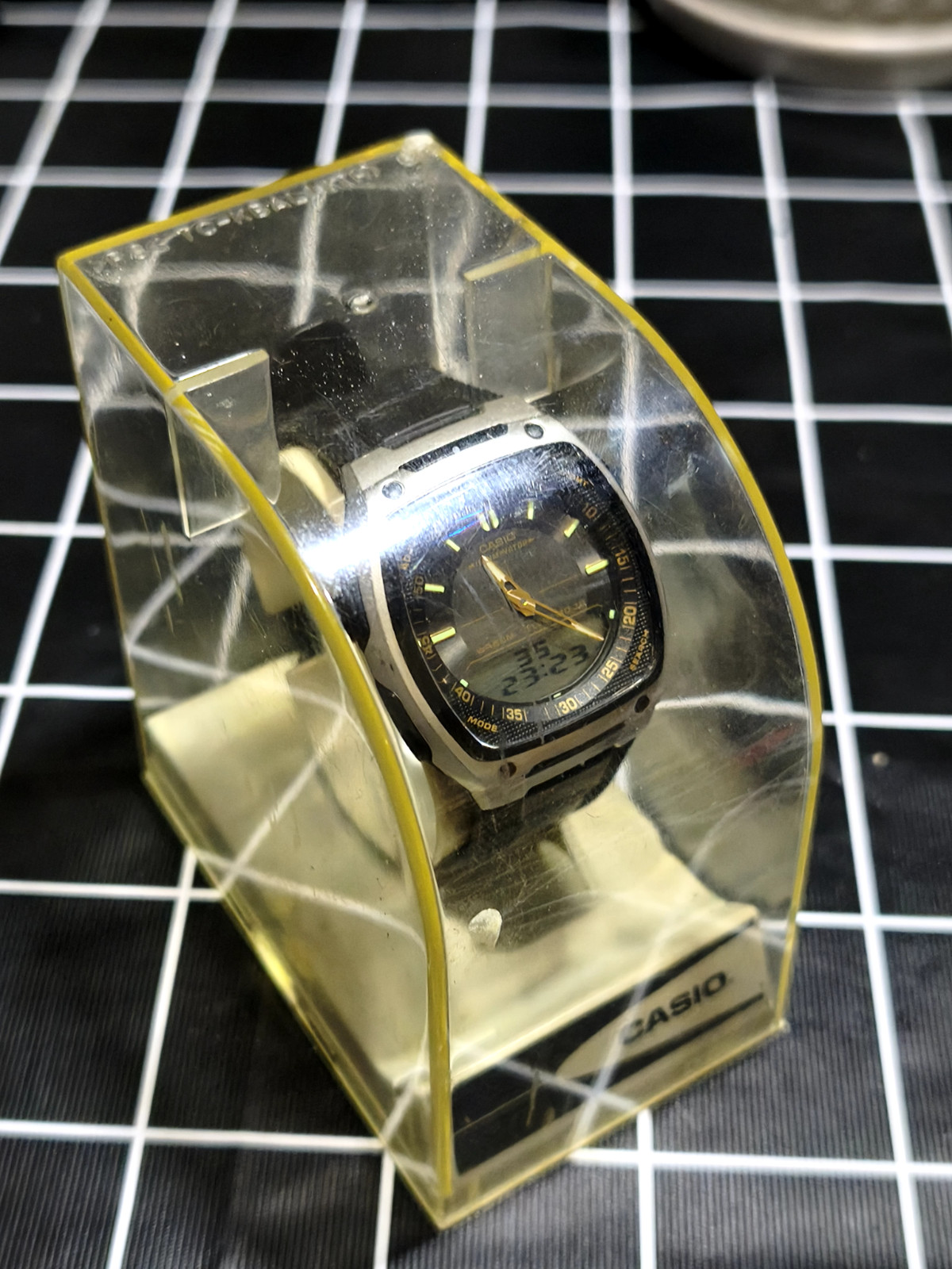 Casio AW-81 Telememo 30 World Time Men’s Watch Ana-Digi 10 Year Battery W/Box