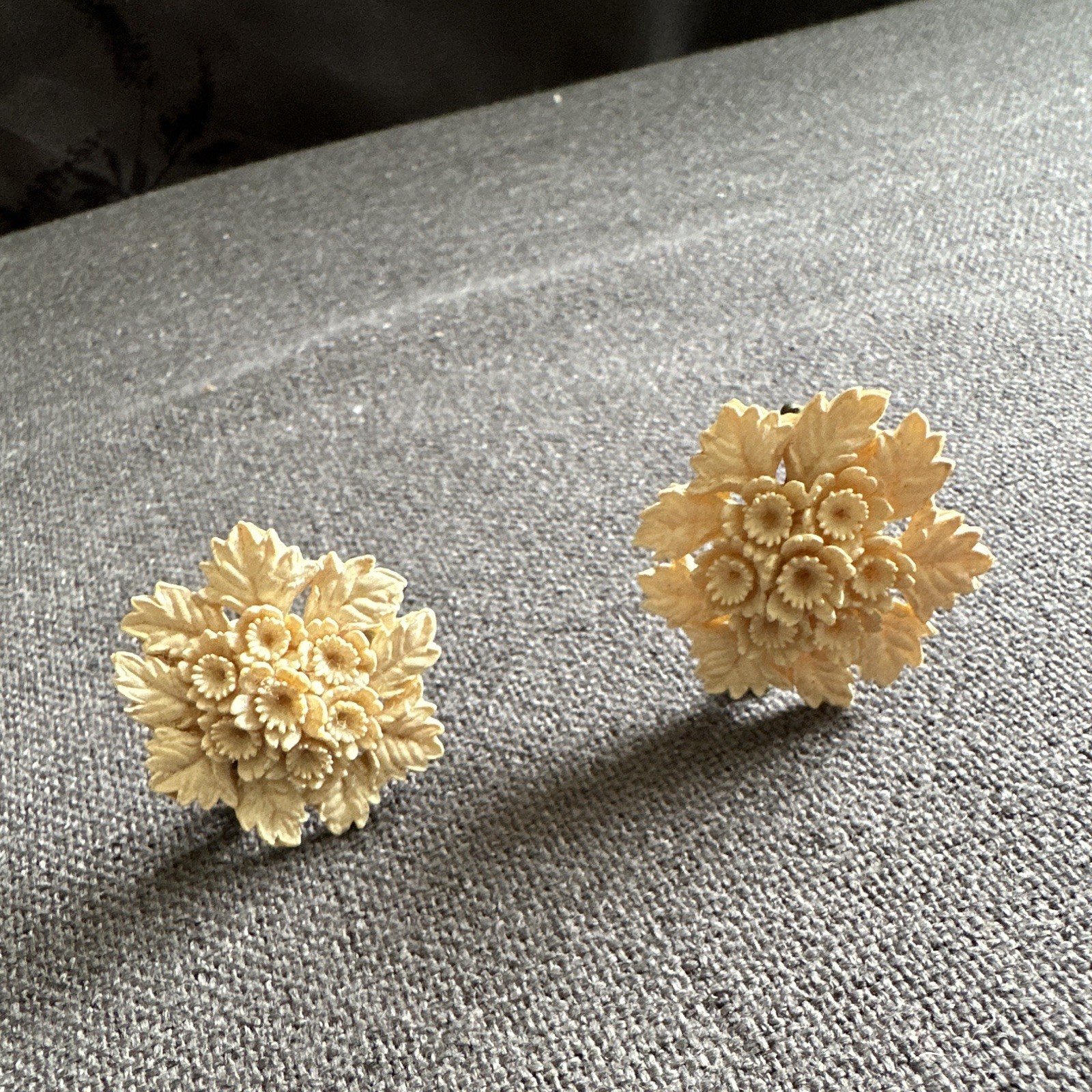 Ivory Floral Flower Stud Earrings Screw Back Closure No Stone
