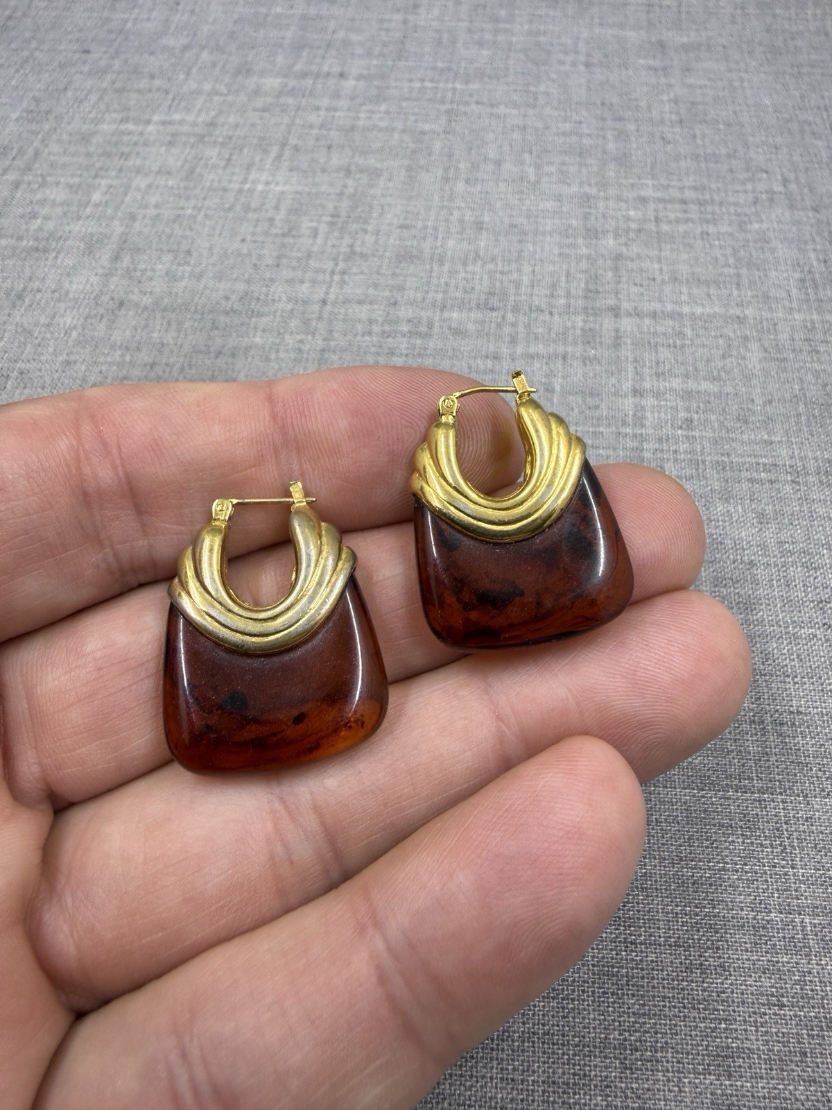 Vintage Napier Gold Tone Lucite Faux Tortoise Shell Snap Closure Earrings