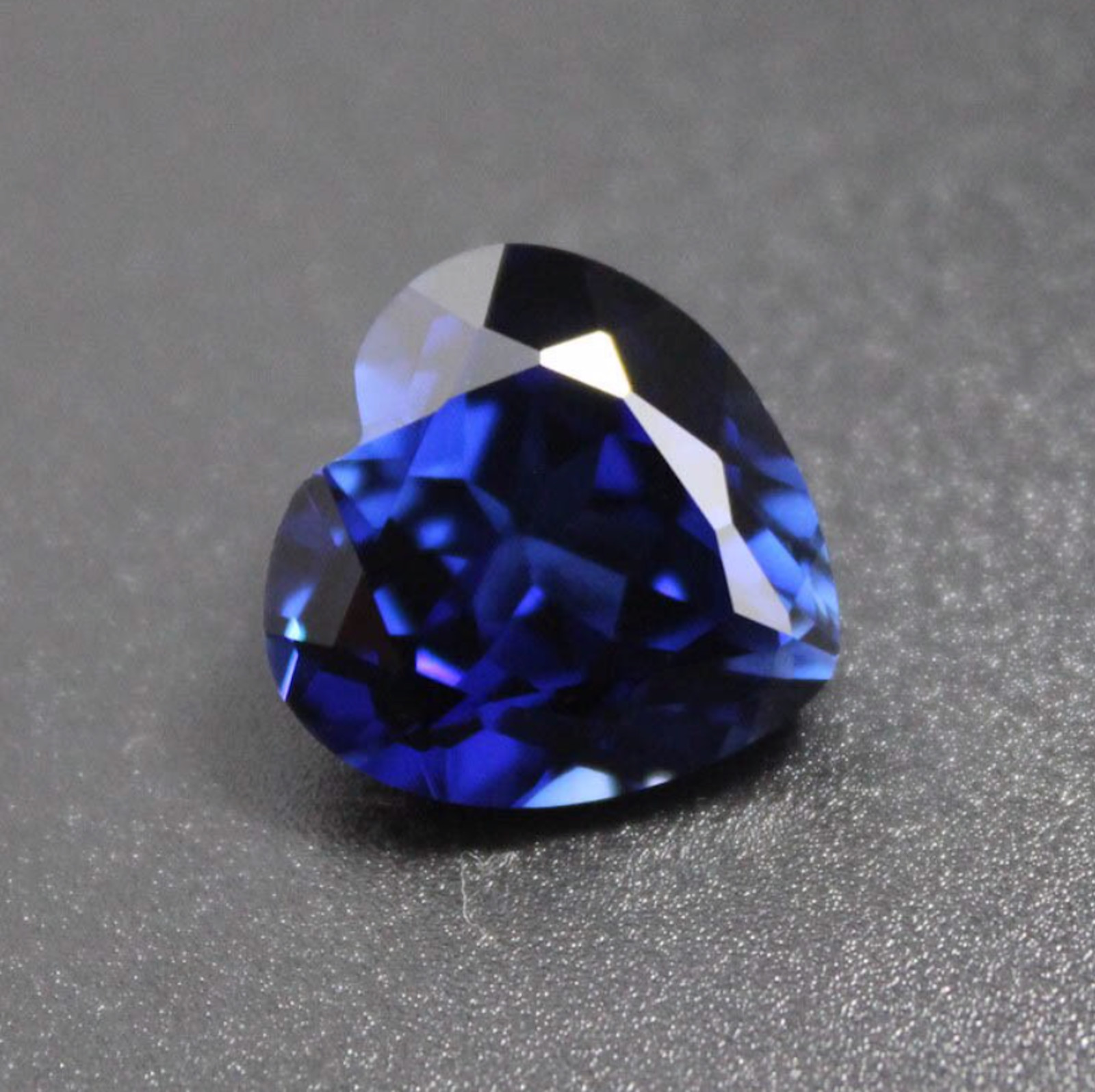 Lab Created Blue Sapphire Corundum Heart Faceted Loose Stones (3x3mm – 15x15mm)