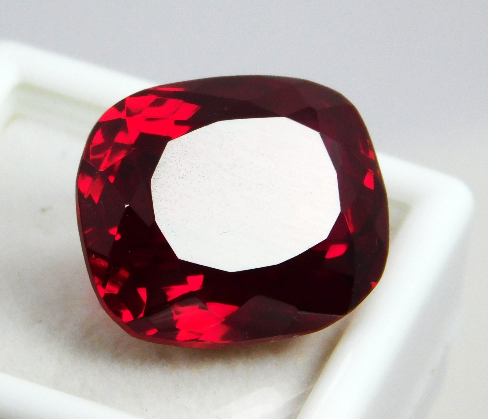 Certified 24.40 Ct Natural Burma Pigeon Blood Red Ruby Loose Gemstone Unheated