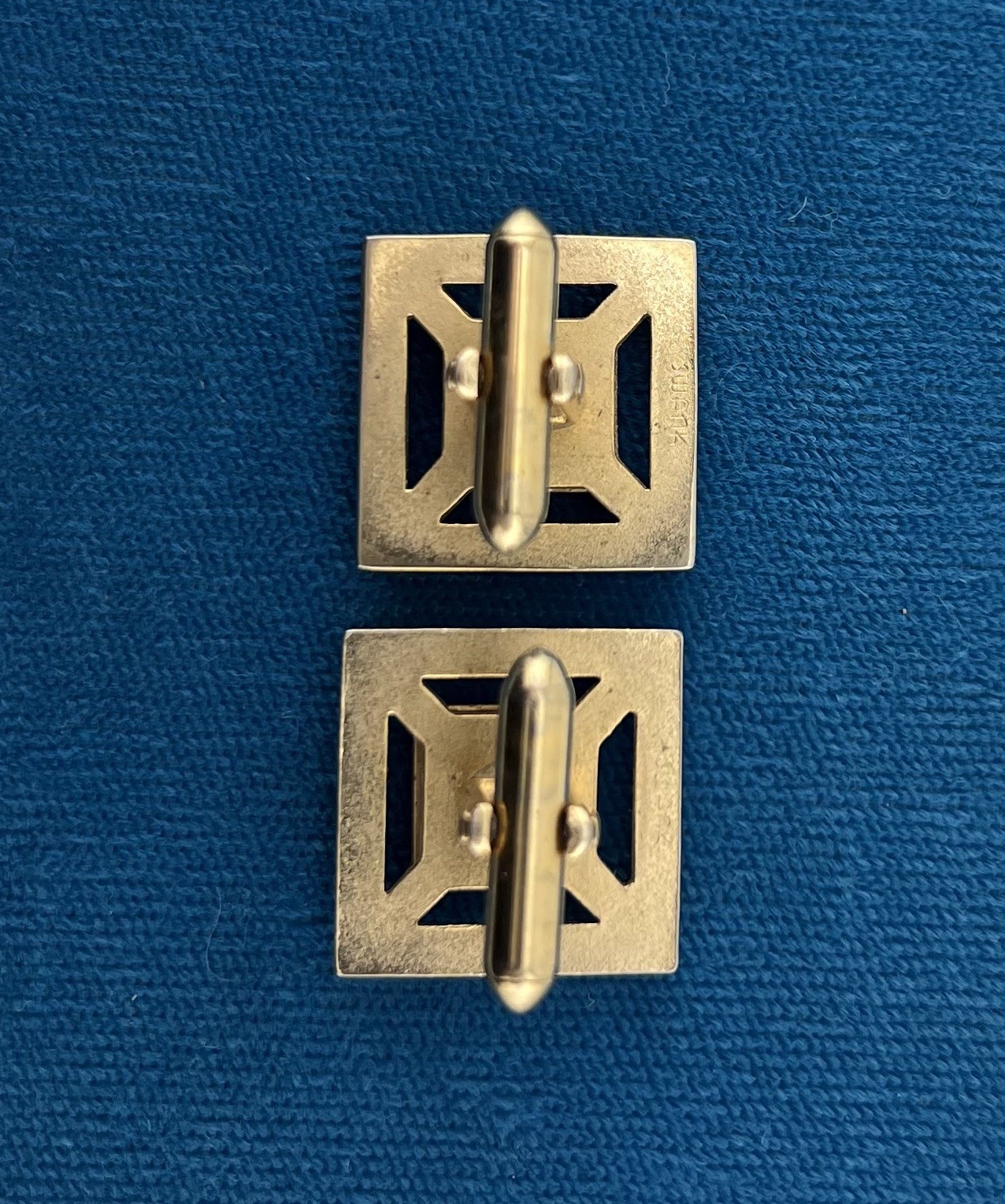 H Monogram Letter Initial Gold Tone SWANK Vintage 1970s to 1980s Cufflinks Mens