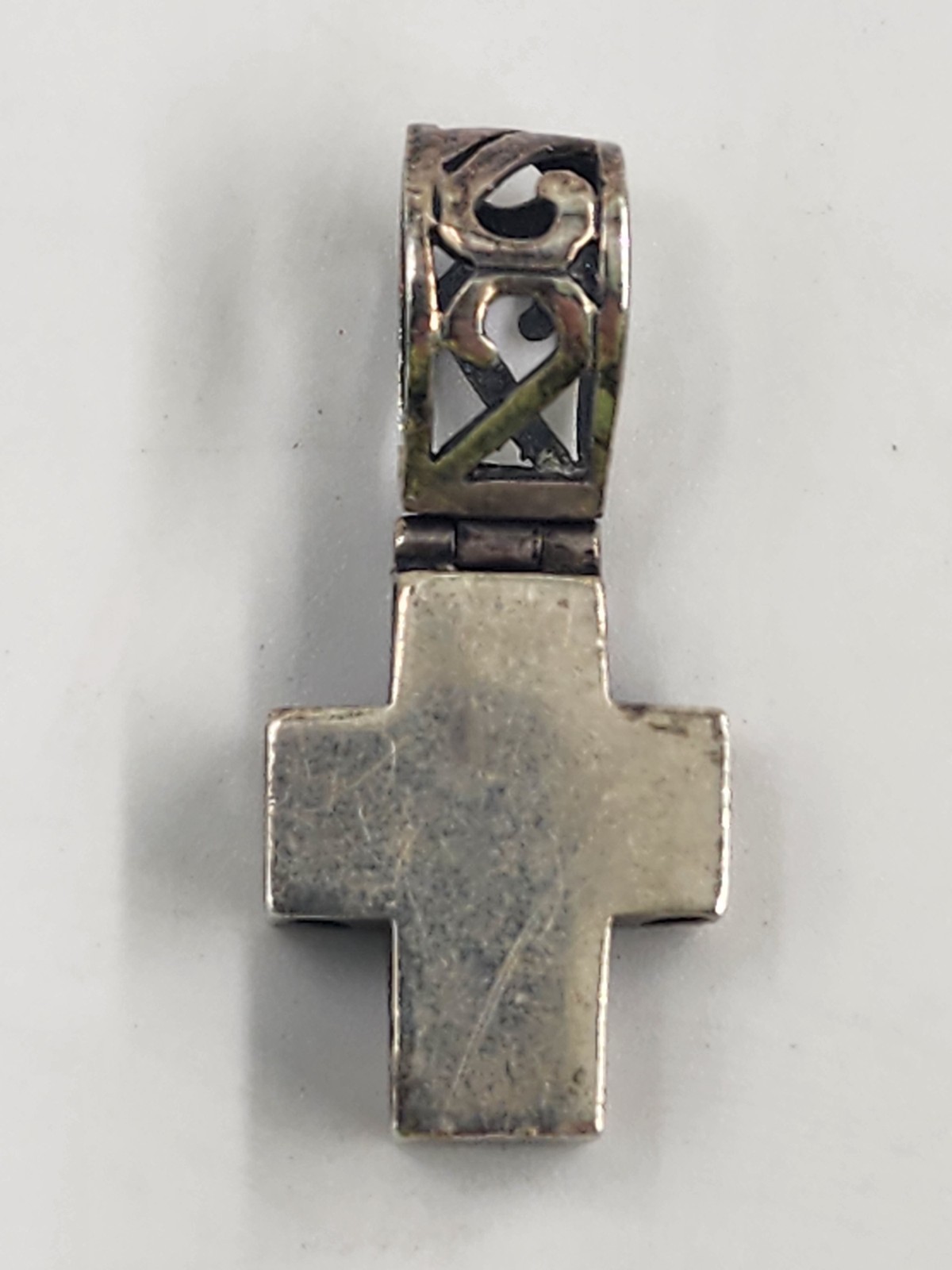 Vintage 3D Hinged Cross Pendant with Heart Pattern