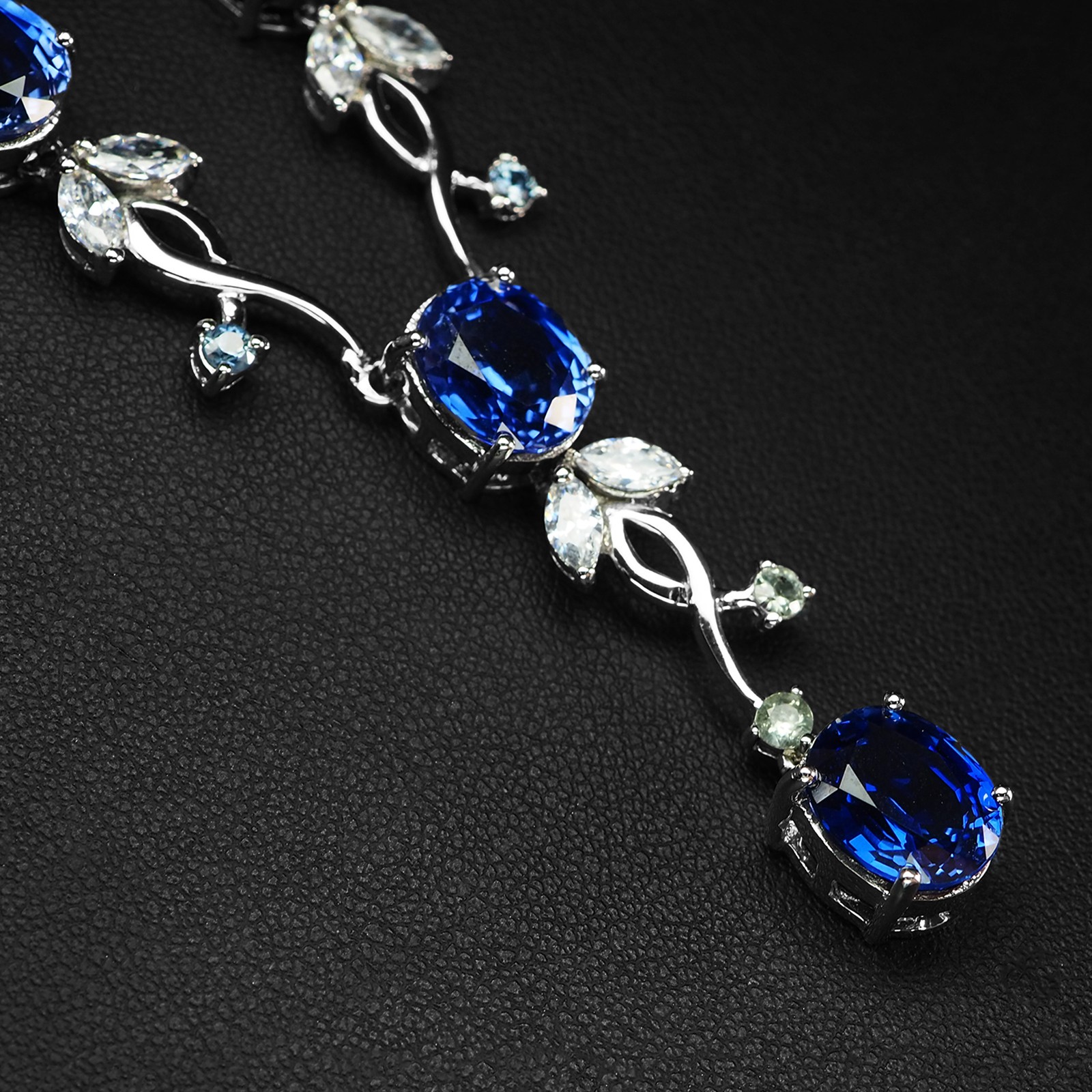 925 Sterling Silver White Gold Neckaces Classically Royal Blue Sapphire 28.40Ct