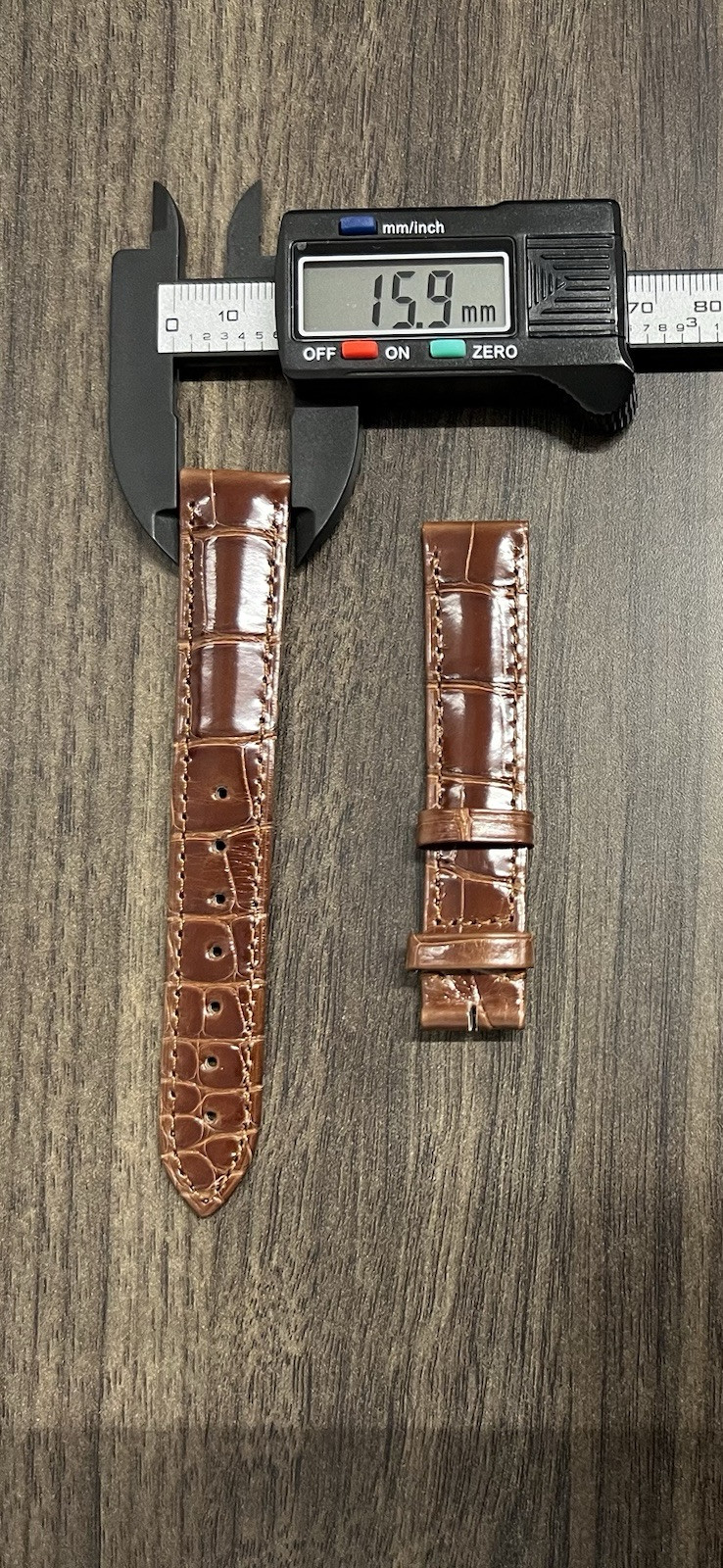 Authentic CARTIER Alligator Brown Leather 16x14mm KD44AJ40 Bracelet – OC#1184