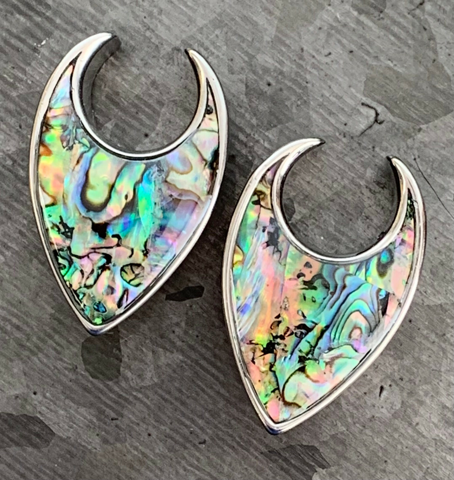 PAIR Abalone Tear Drop Saddle Ear Spreader Surgical Steel Tunnels Plugs Gauges