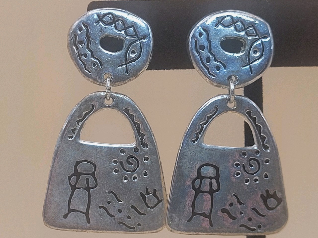 Vintage Southwestern Native American Petroglyph Pewter Clip-on Drop Earrings