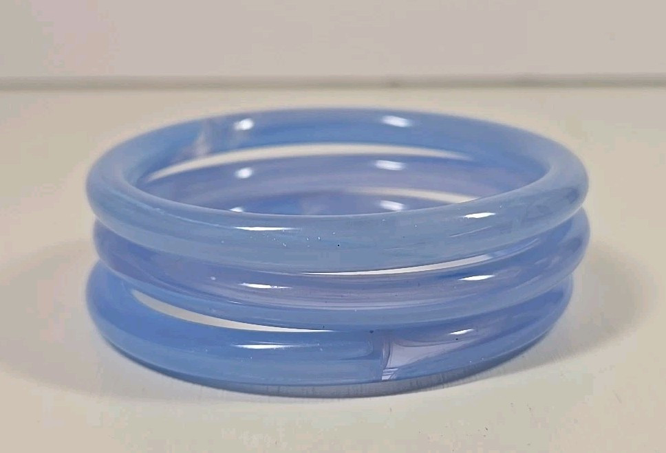 Acrylic Lucite Translucent Marbled Clear Periwinkle Blue Bangle Bracelet Lot (3)