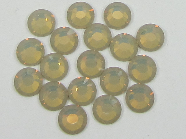 12ss SAND OPAL FLATBACK European Rhinestones 1gr.