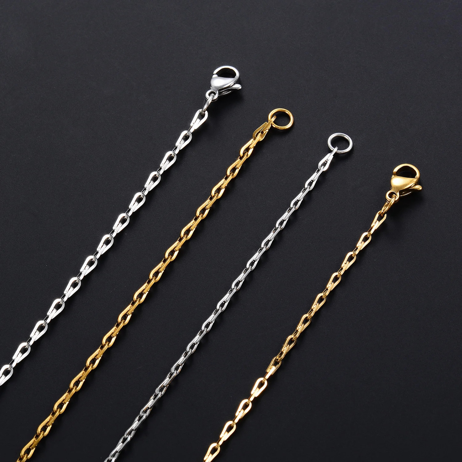 316L Stainless Steel Thin Necklace Cable Chain on the Neck PVD Gold Plated Water