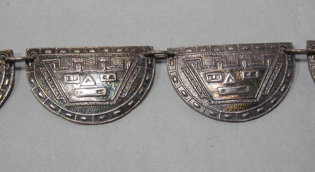 Vintage Peru 900 Silver Inca Tumi Panel Statement 16 1/2″ Necklace Choker Signed