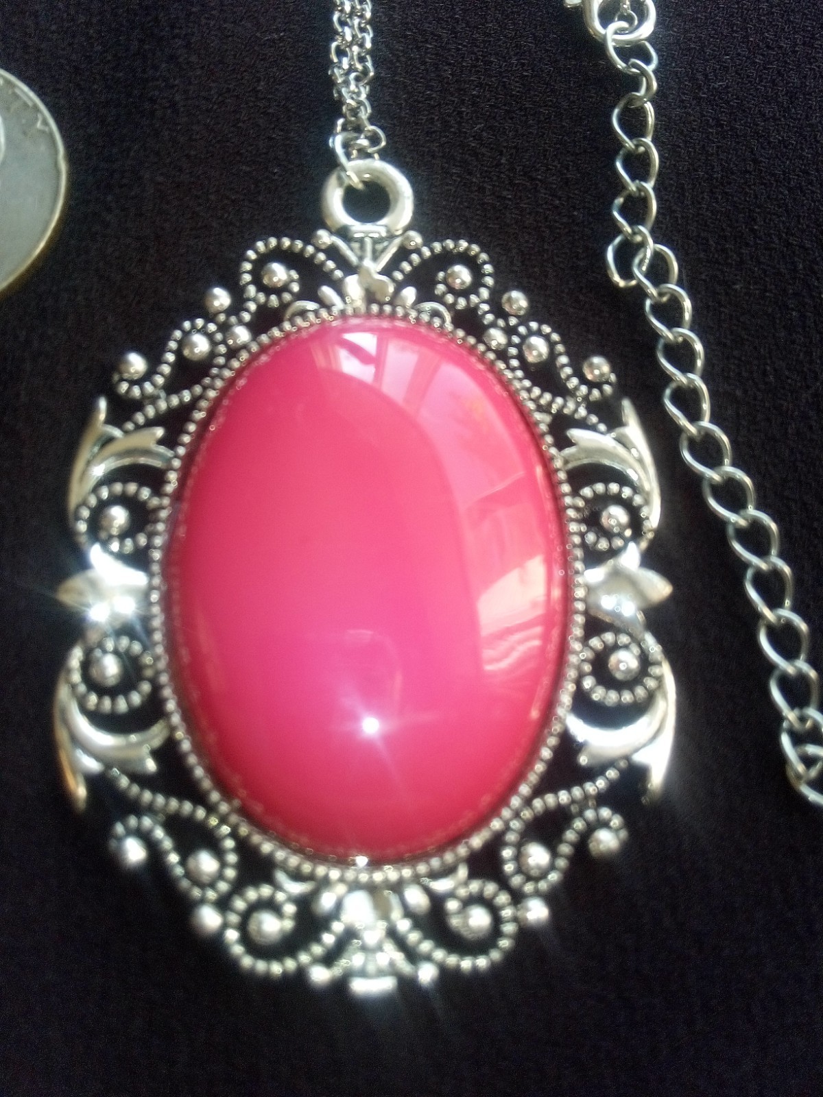 SW Red Turquoise 2″ Stone Pendant, 32″L ST Chain, Color By Sherwin-Williams