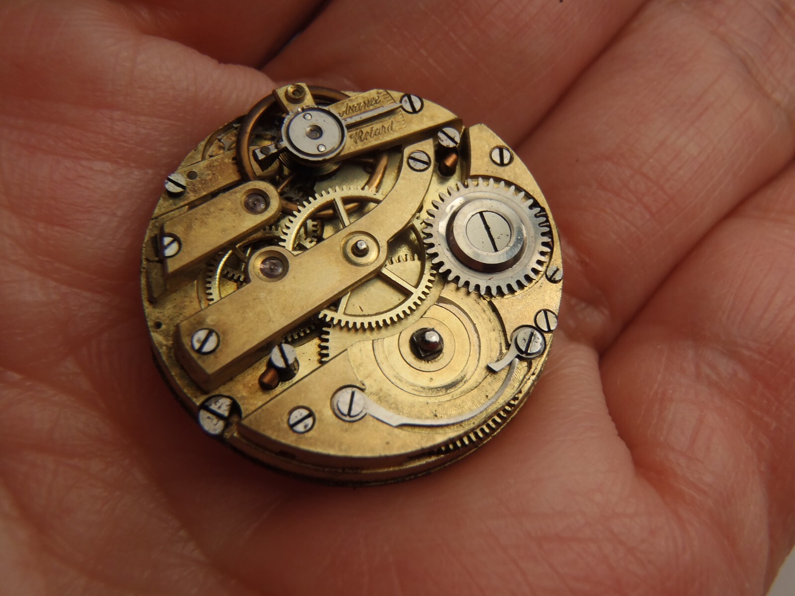 Vintage Manual Wind Watch Movement 23.9mm Across For Parts