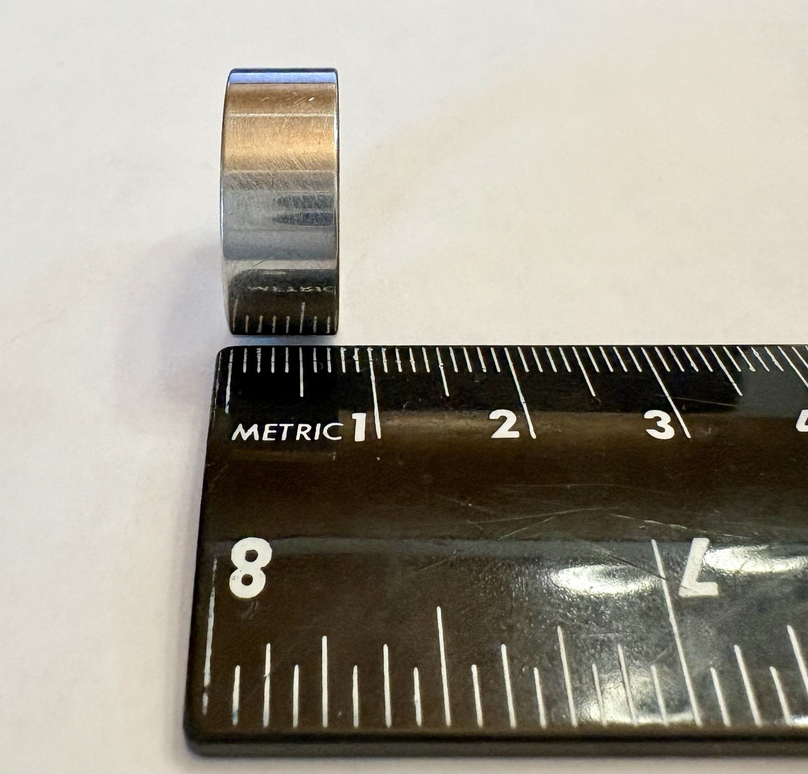 Milor Stainless Steel 7mm Smooth Flat Band Ring Size 5.5 (purchased as Size 6)
