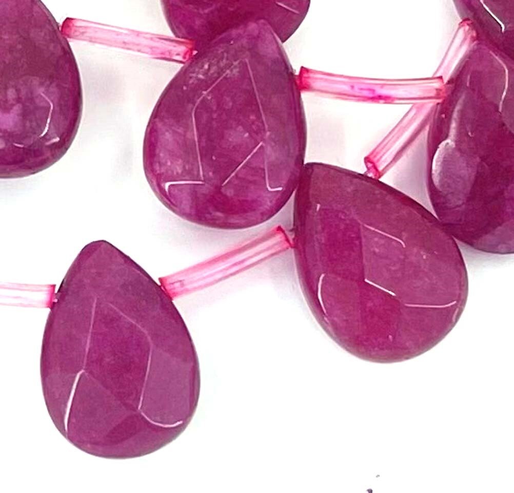 14x10mm Ruby / Raspberry JADE Faceted Briolette teardrop Beads (6 mpcs)