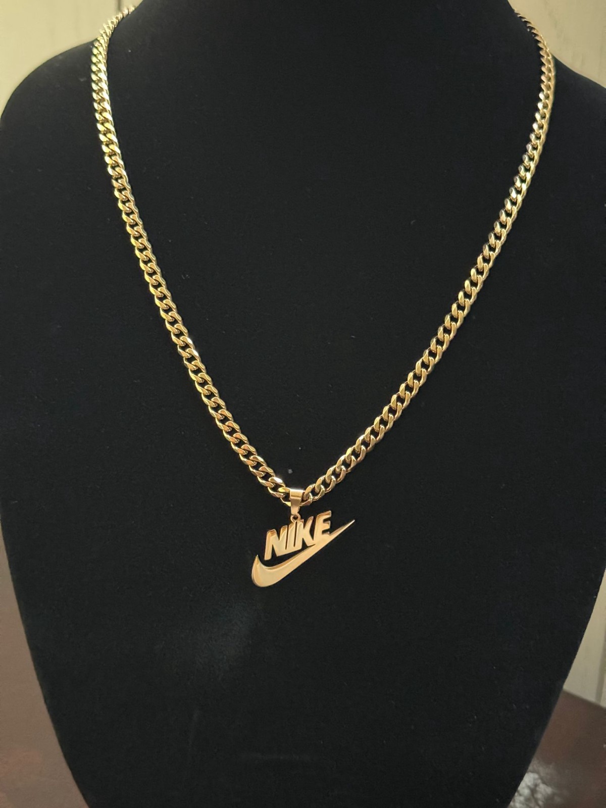 Nike Necklace – Swoosh Necklace – 5mm Cuban – 22″ Chain – Gold – Fathers Day Y2K