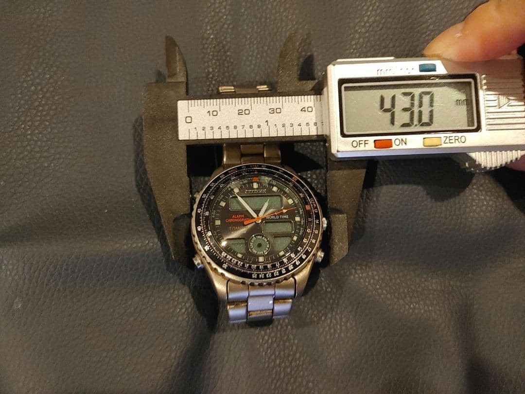 CITIZEN Promaster Titanium Analog-Digital Watch C420