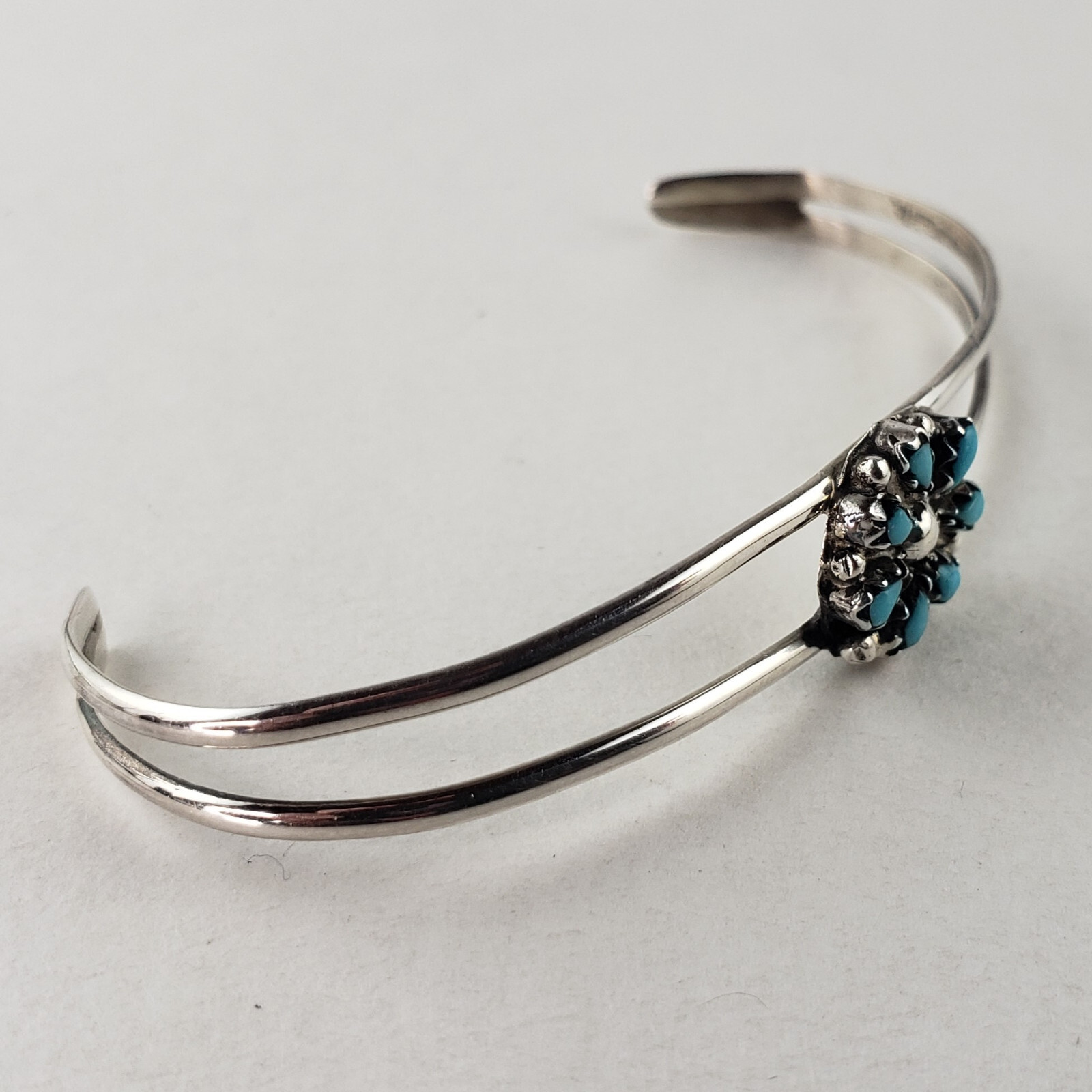 Sterling Small Cuff Bracelet Petti Point Turquoise Southwest 3.7g [7825]