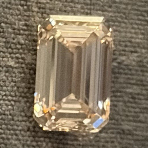IGI Lab-Created Emerald Cut Diamond 1.50ct Fancy Vivid Pink VVS2