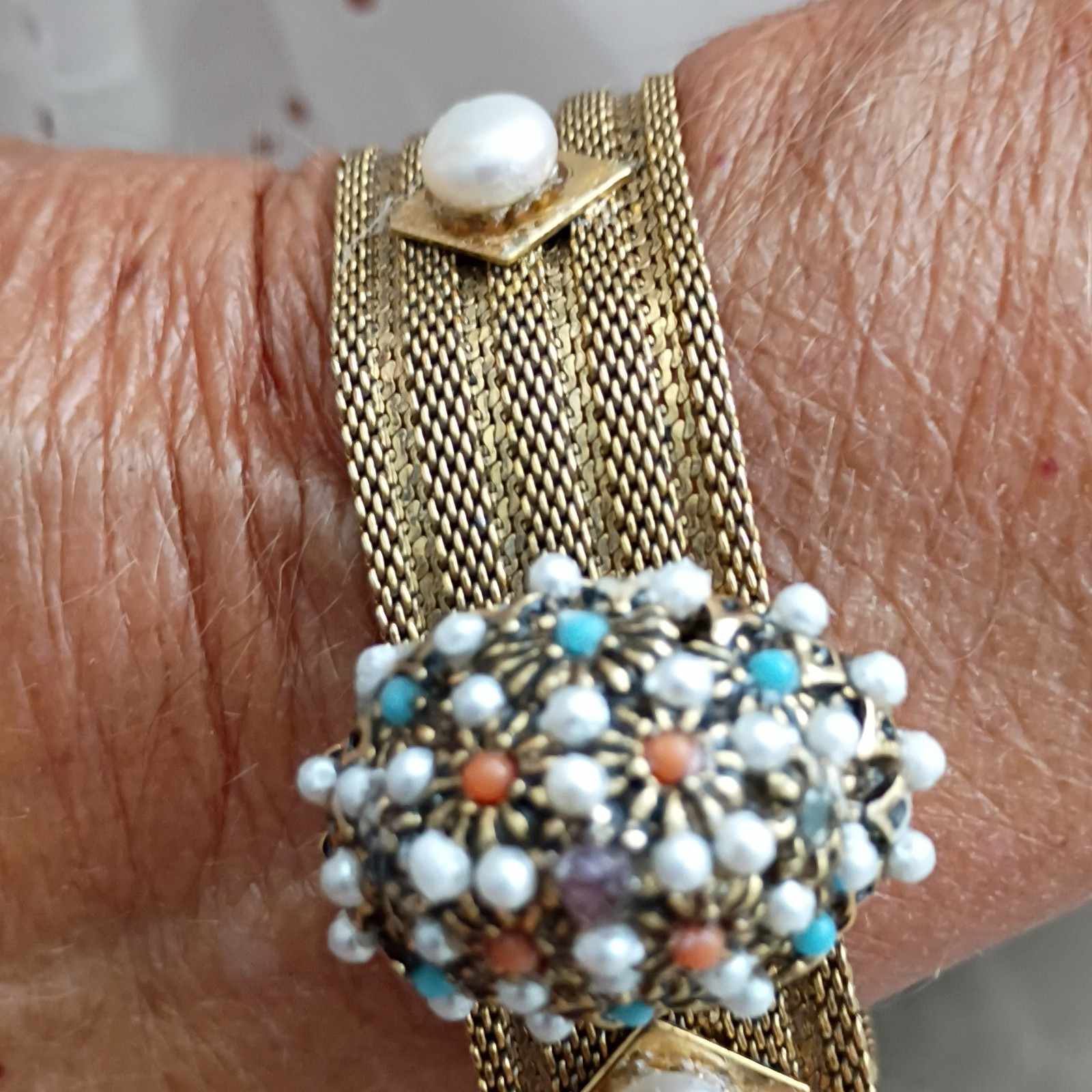 Gold Tone Mesh Cuff Bracelet Faux White Round Pearls Bead Cluster Dangle Charm
