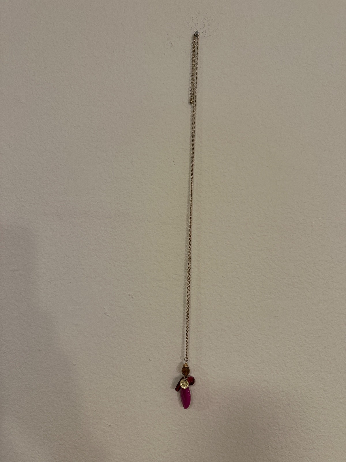 Unbranded Gold Tone Pink Purple Red Beaded Cluster Pendant Necklace Adjustable