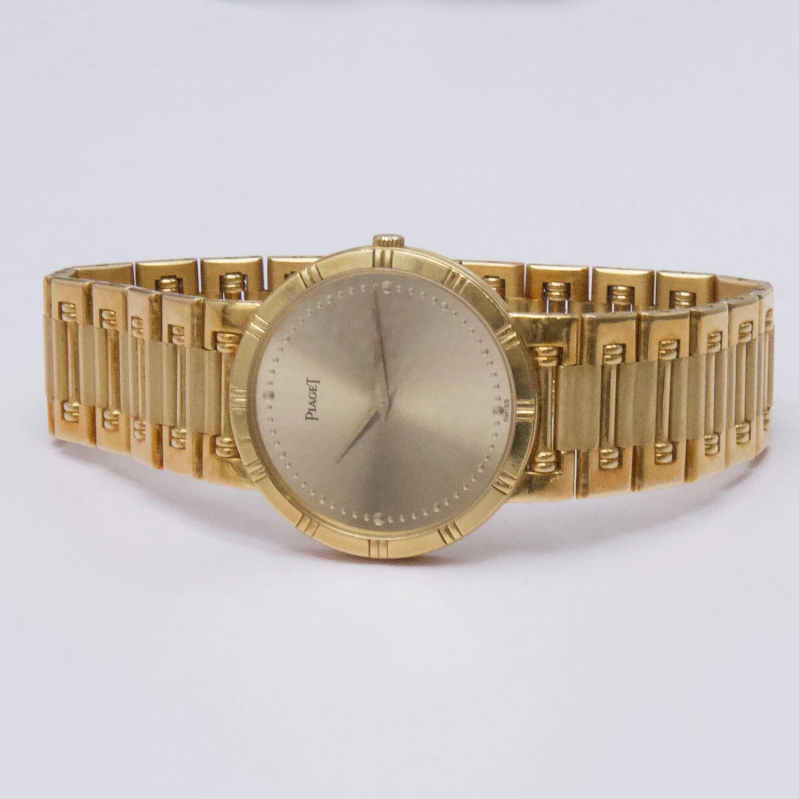 Piaget Dancer 84023 K81 Champagne Dial 18K Yellow Gold Ladies Watch