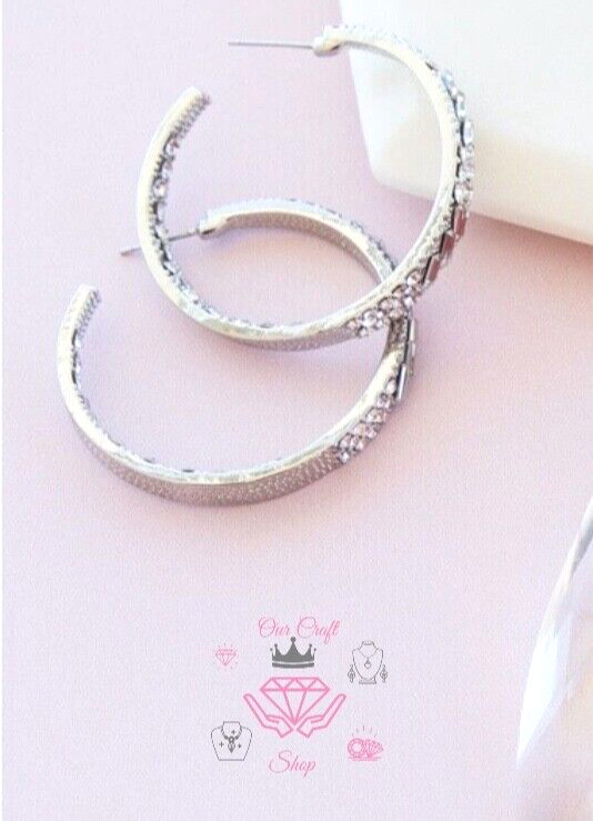💎Paparazzi 💗 Glitz by Association 💗White Earrings on Silver 💎Fan Favorite