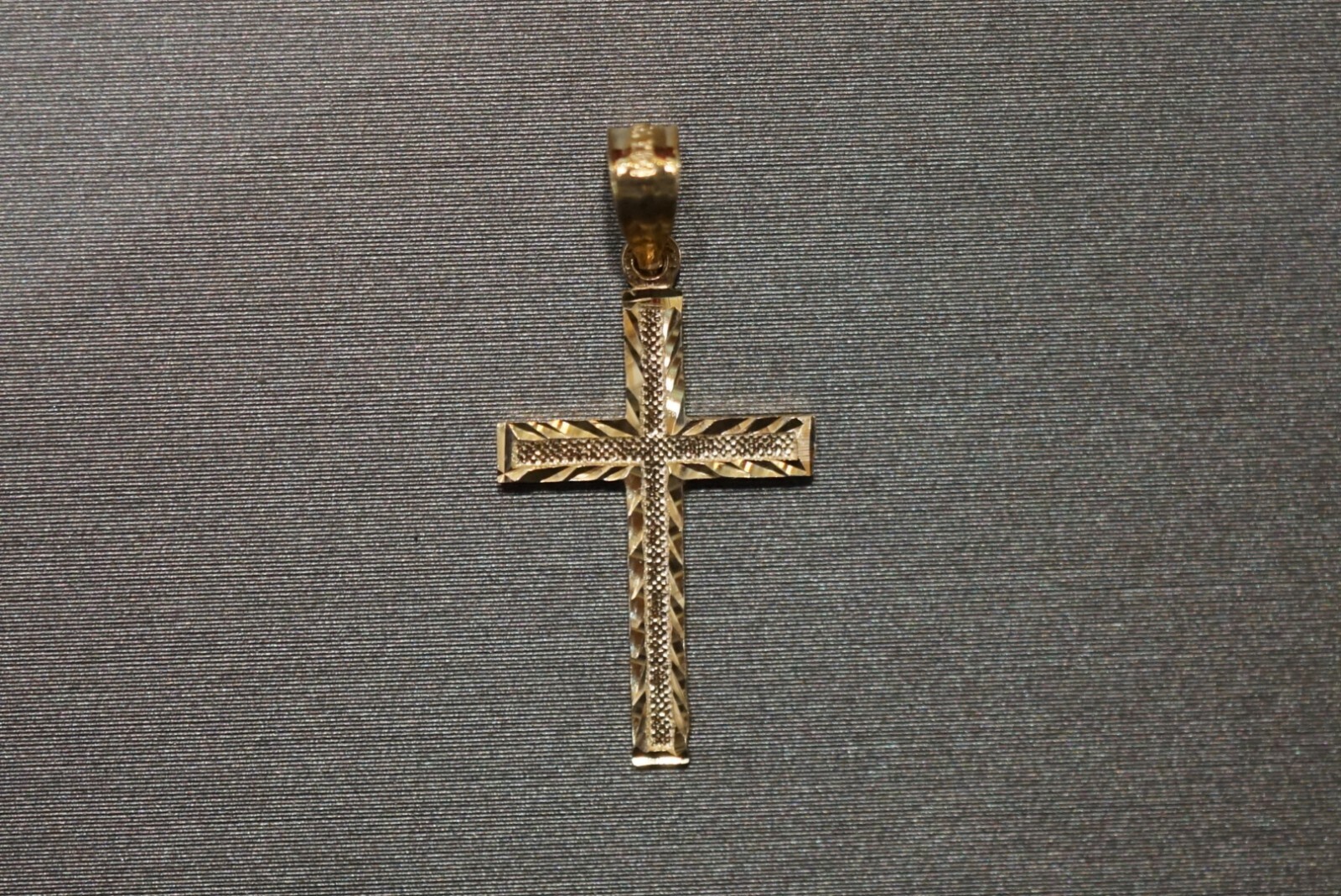14K Solid Yellow Gold 1″ Diamond Cut Small Crucifix Cross Charm Pendant.
