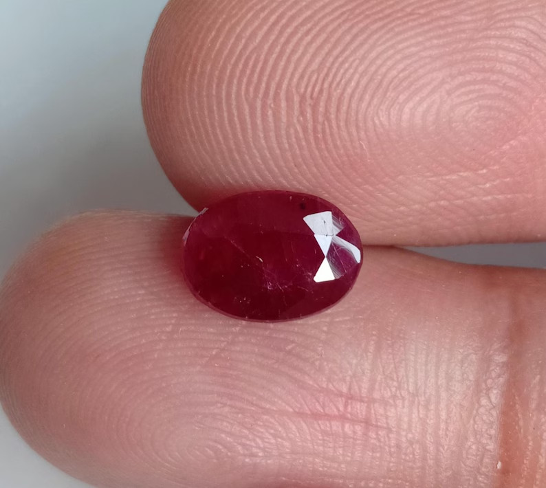 1.70 Ct Pigeon Red Ruby Oval Rare Quality Ruby Loose For Jewelry 8.6×7.6 mm