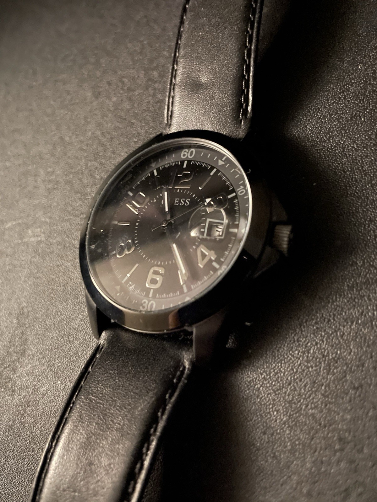 GUESS Men’s Quartz Analog Watch Black Dial Leather Strap Date 50m WR