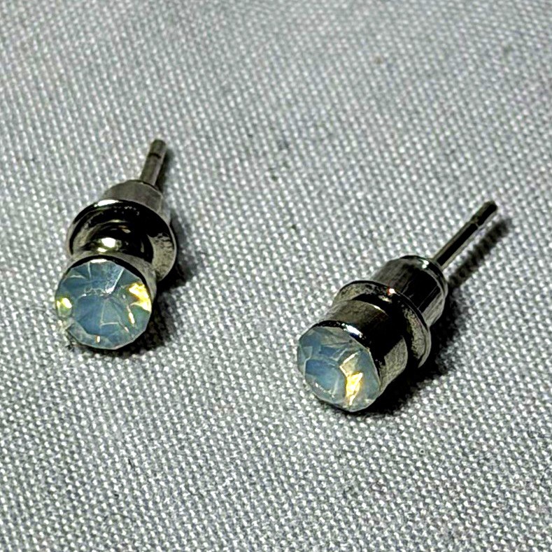 Round Stud Earrings Black/Gray Nickel-Free No Stone Butterfly Back Lobe