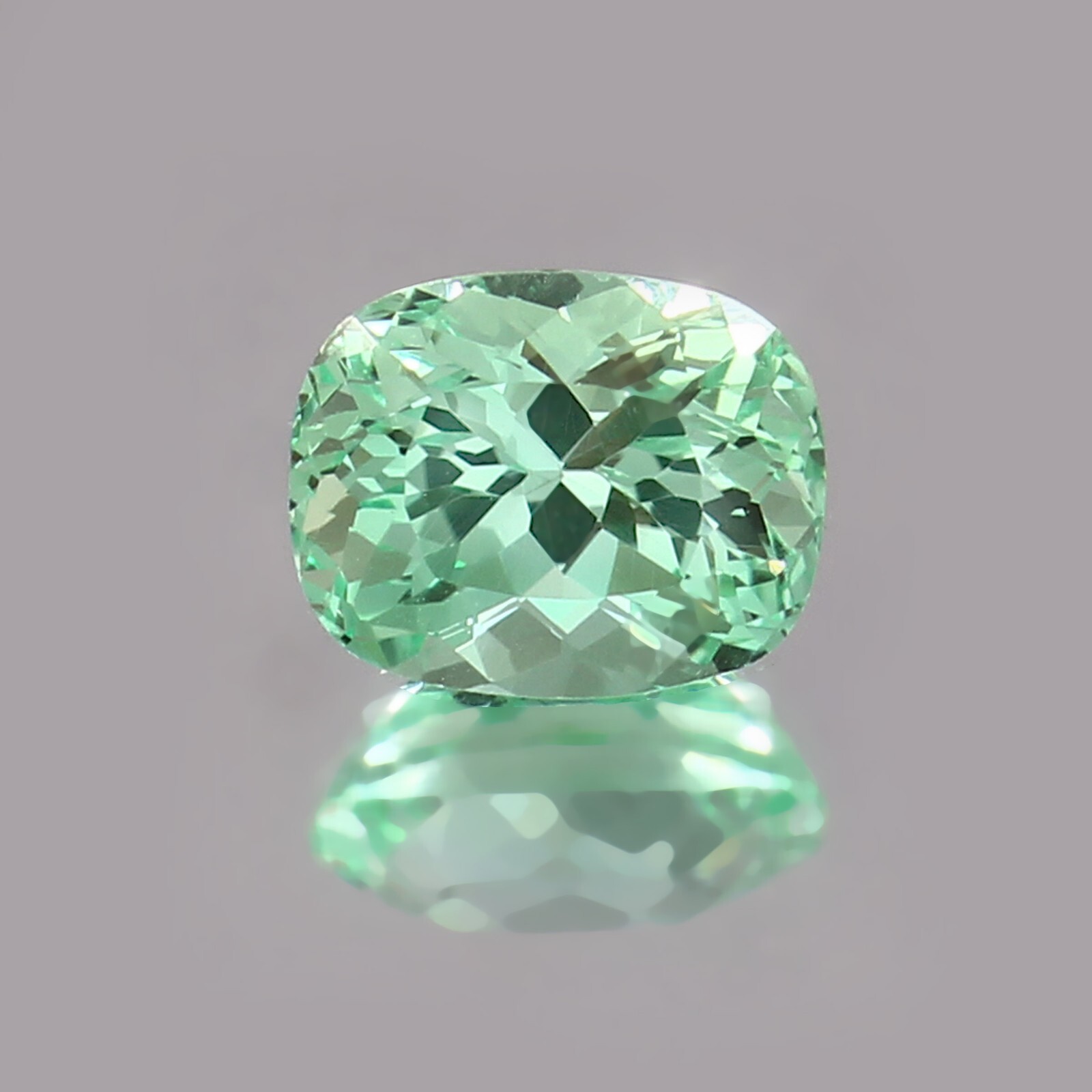 9×7 MM – AAA Quality Natural Ceylon Green Sapphire Loose Cushion Gemstone Cut