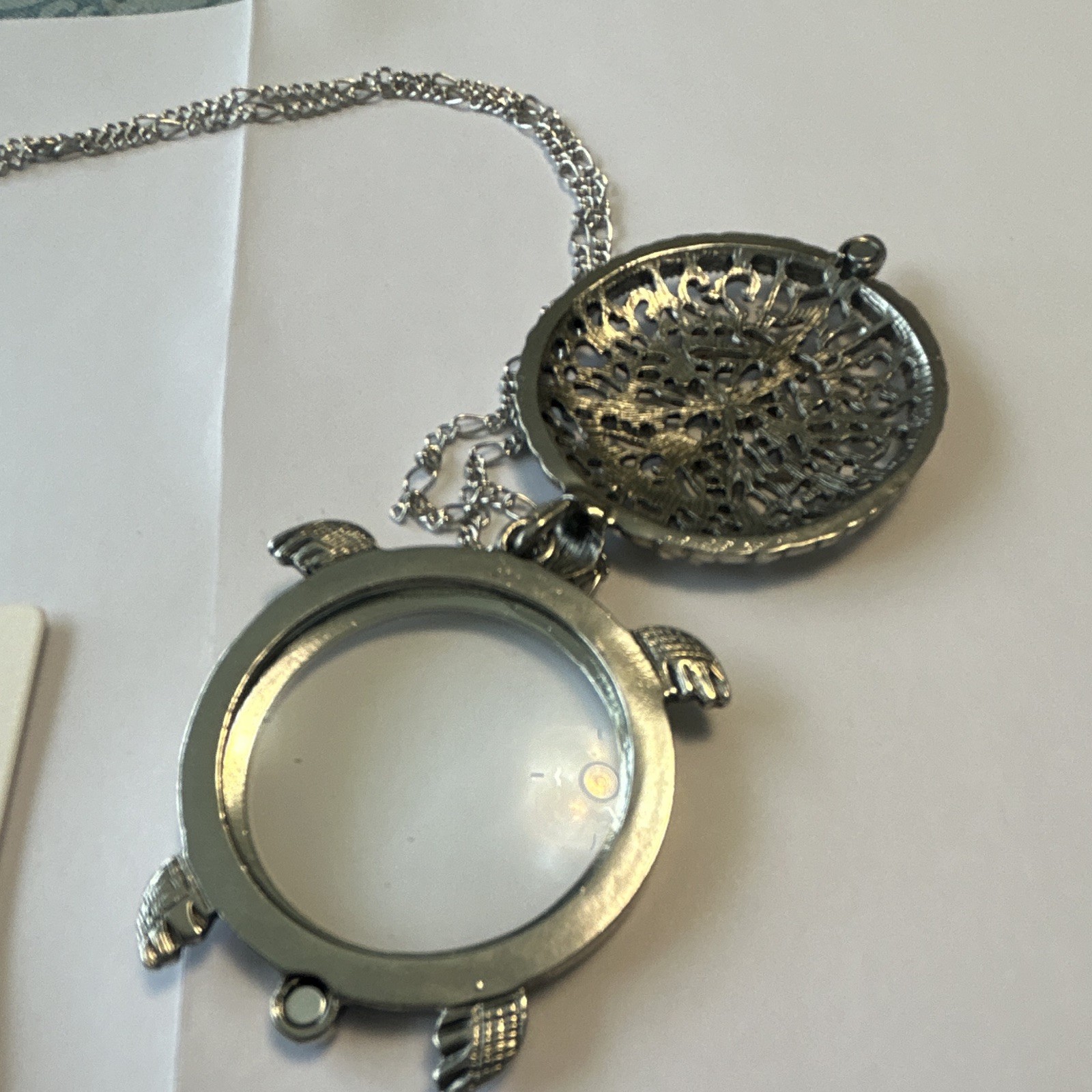 Redwood Silver Tone Turtle Magnifier Locket Pendant Necklace Lobster Clasp