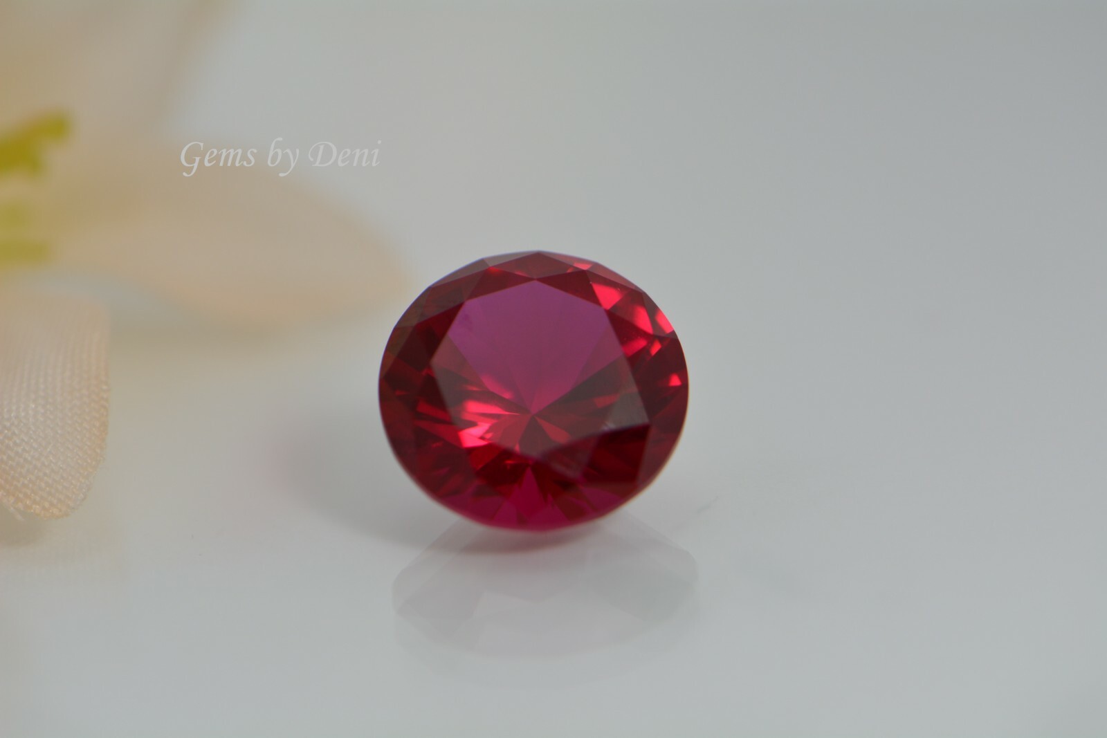 Lab-Created Ruby Round Shape Corundum (2mm-16mm).