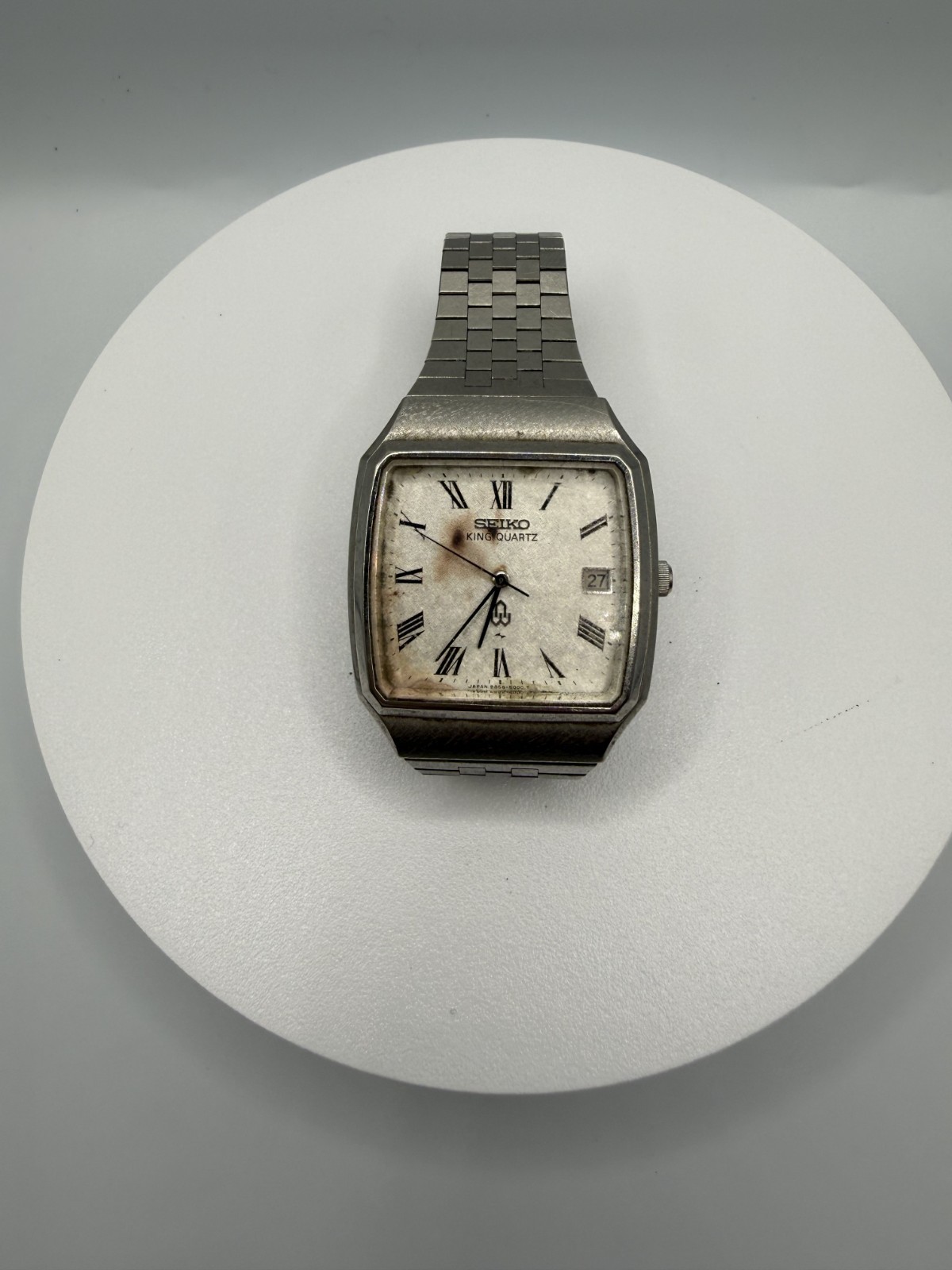 Vintage Seiko Quartz 5855-5000 Square Date White Dial Men’s Watch JapanPre-owned