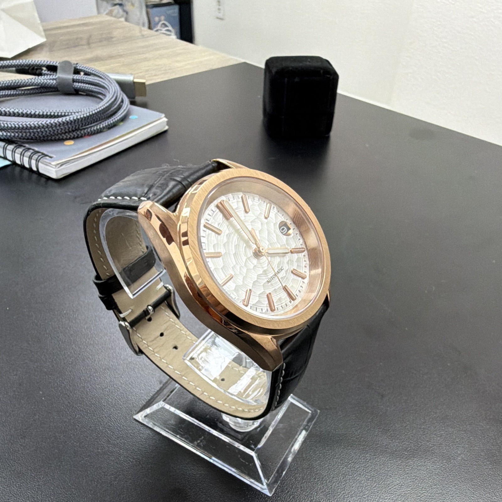 Men’s Automatic Wristwatch Rose Gold Tone White Dial Date Black Leather Strap
