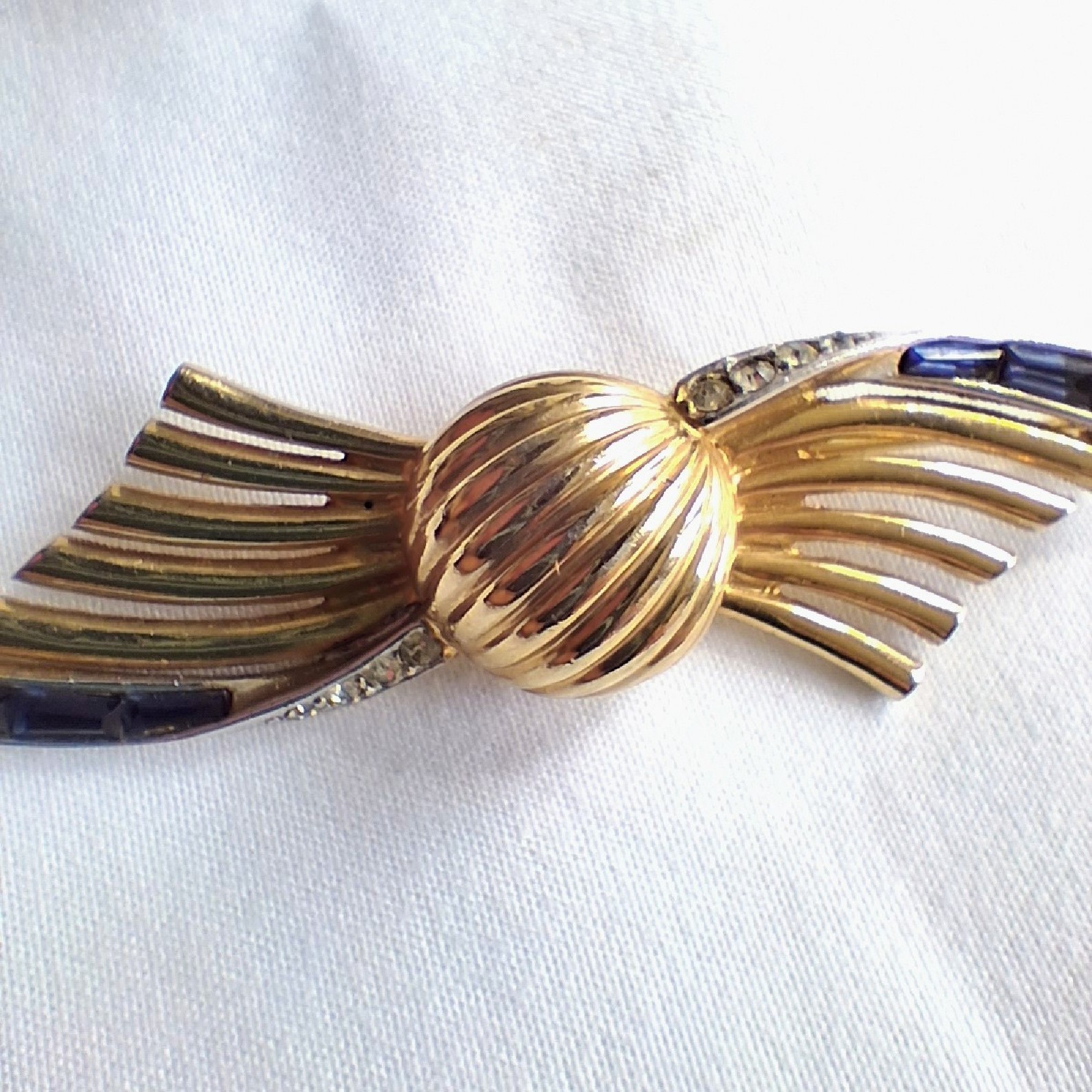 Vintage Marcel Boucher Signed #5425 Ribbon Brooch Pin Faux Sapphire Baguette