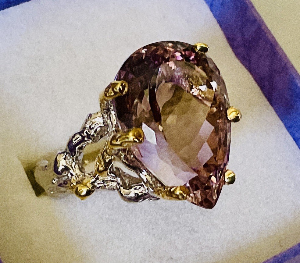 LILAC TONED AMETHYST RING – 18X13mm Or 12ctw – SETTING IS IN A TREE BRANCH MOTIF