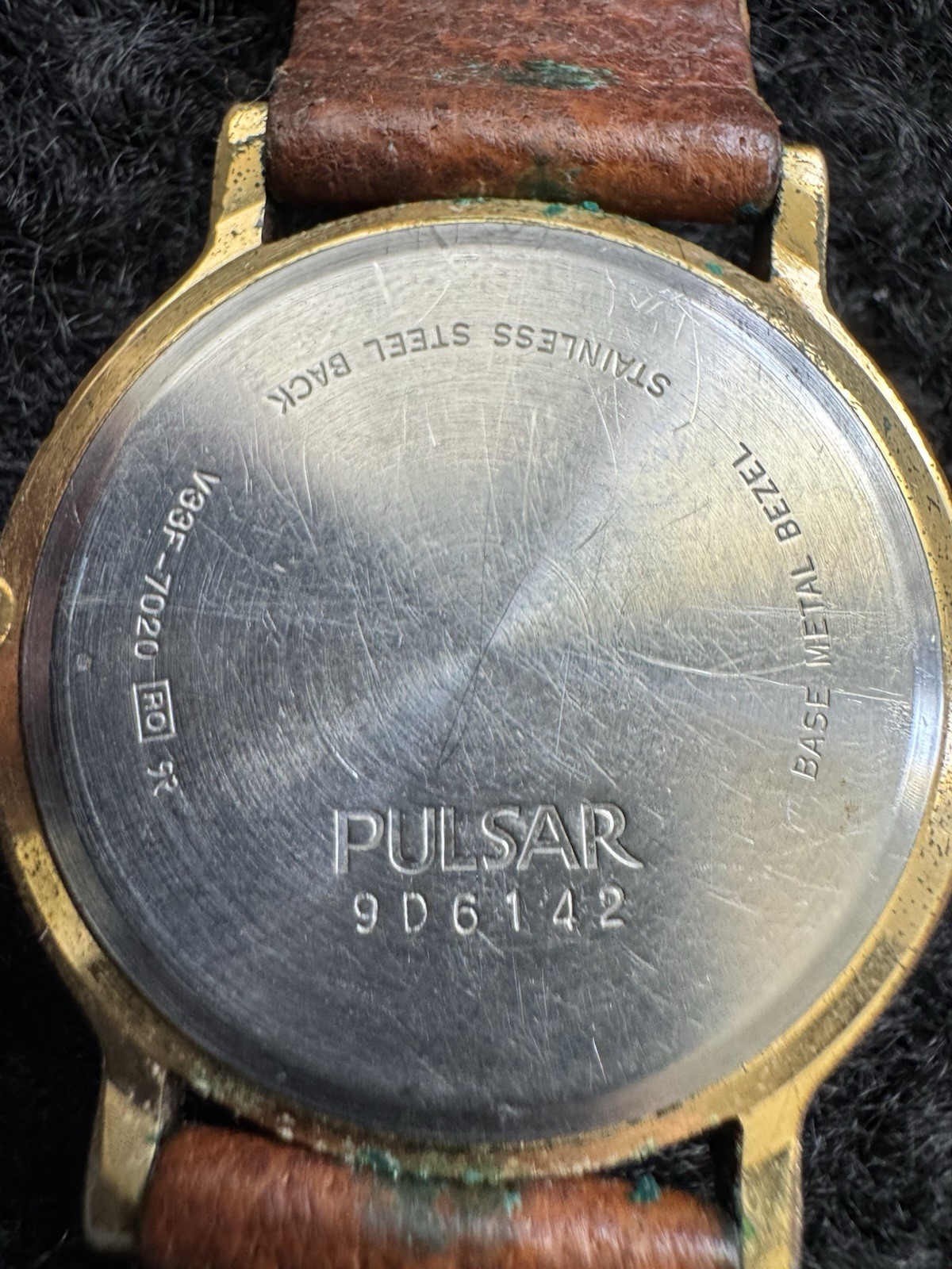 Vintage Pulsar Moon Phase Calendar Quartz Watch 34mm V33F-7020 New batt. Japan