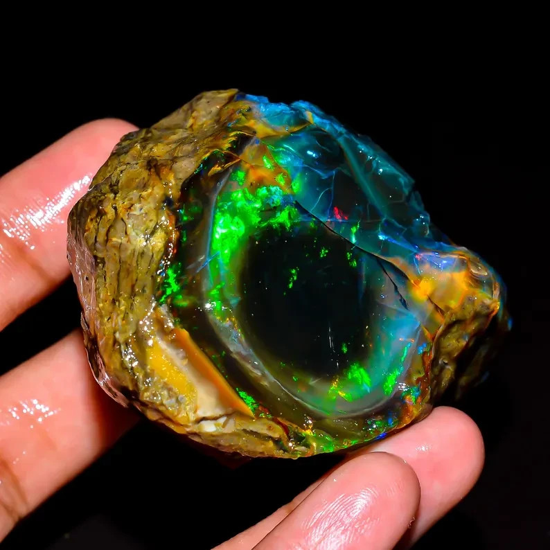 Natural Ethiopian Opal Oil Rough 436 Ct. 62X50X33 mm OE-762