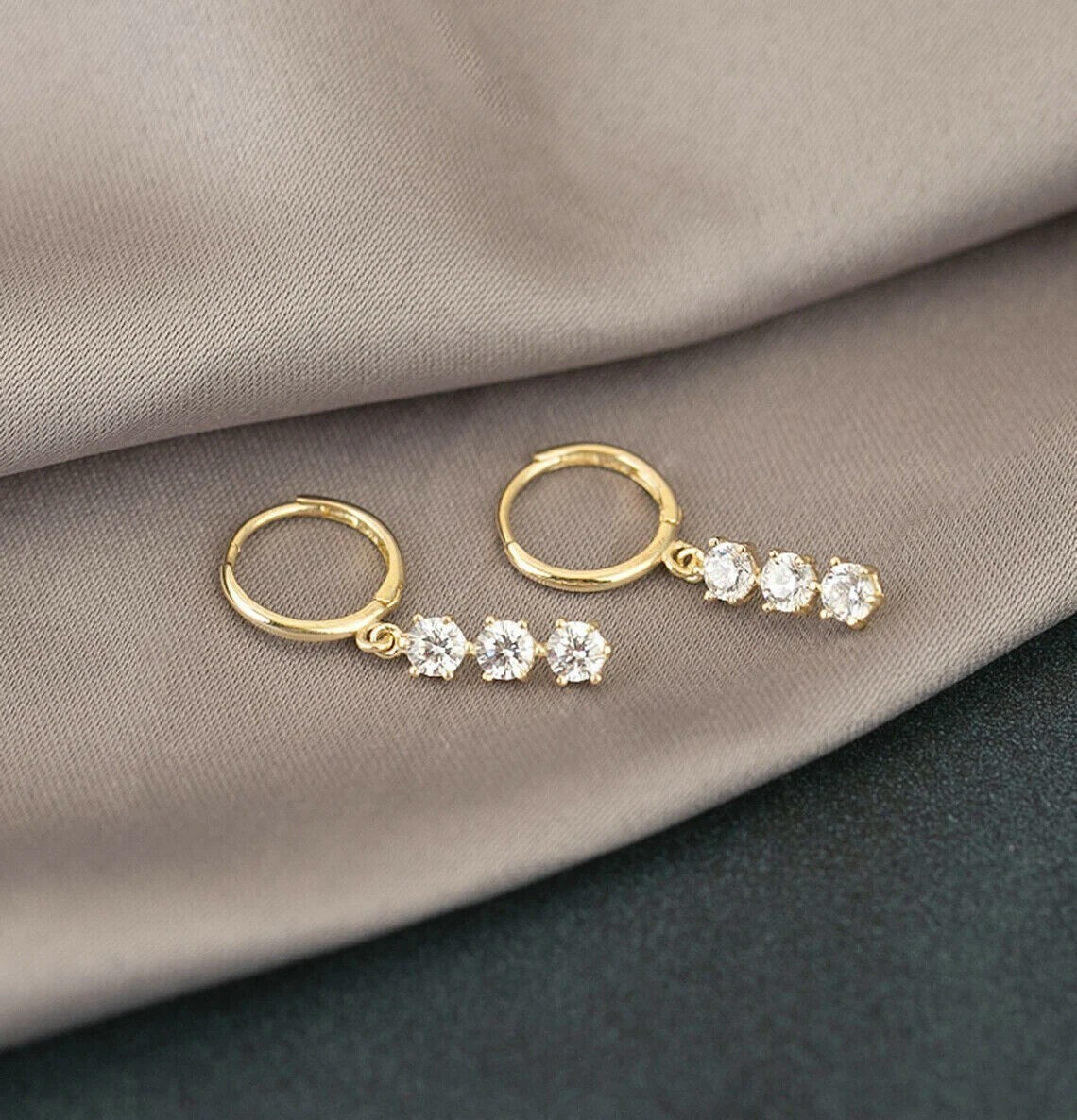 2Ct Round Cut Simulated Diamond Drop Dangle Earrings In 14K Yellow Gold Plated